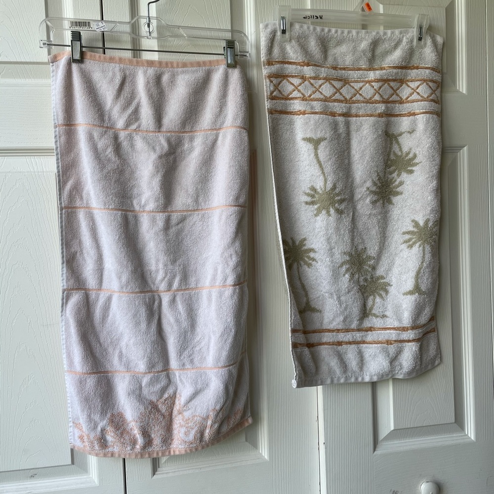 Charter Club hand towel (2)